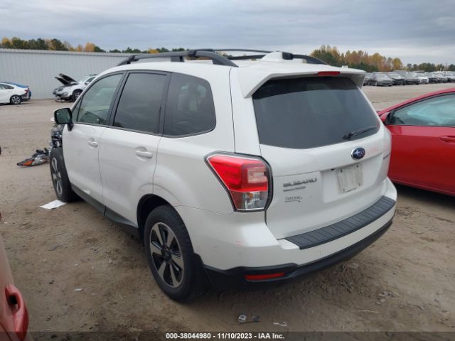 Photo 2 VIN: JF2SJAGC5JH572214 - SUBARU FORESTER 