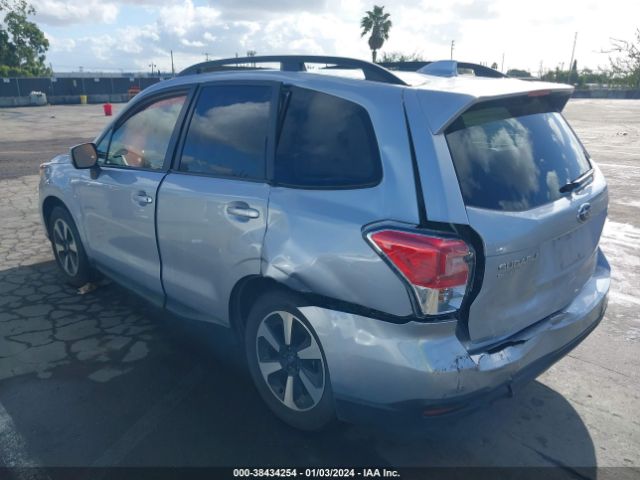 Photo 2 VIN: JF2SJAGC7JH482983 - SUBARU FORESTER 