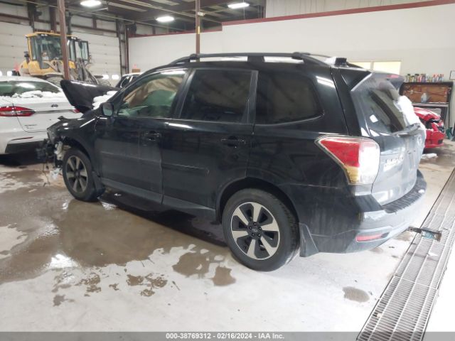 Photo 2 VIN: JF2SJAGC7JH507106 - SUBARU FORESTER 