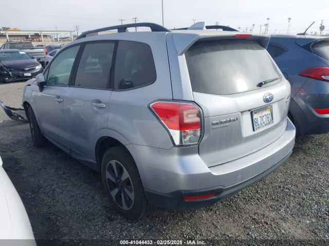 Photo 2 VIN: JF2SJAGC7JH584137 - SUBARU FORESTER 