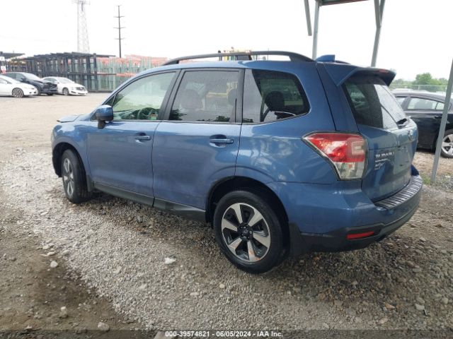 Photo 2 VIN: JF2SJAGC8HH422849 - SUBARU FORESTER 