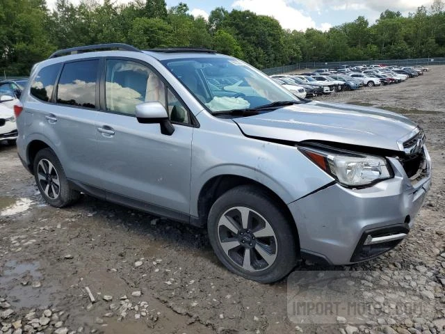 Photo 3 VIN: JF2SJAGC8JH472298 - SUBARU FORESTER 