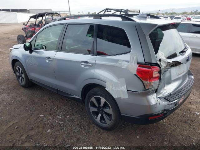 Photo 2 VIN: JF2SJAGC8JH488985 - SUBARU FORESTER 