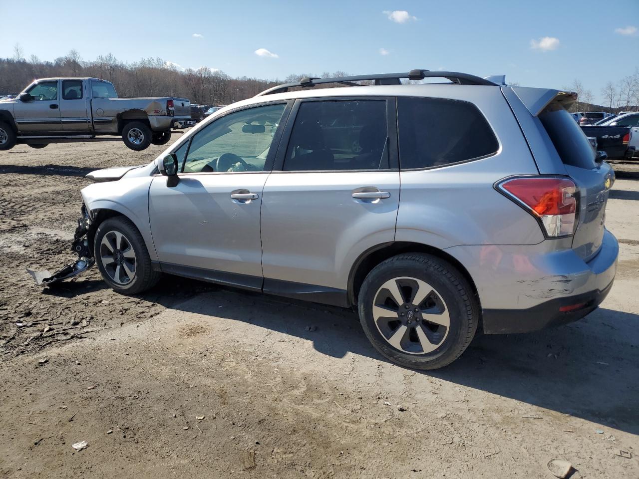 Photo 1 VIN: JF2SJAGC8JH551650 - SUBARU FORESTER 