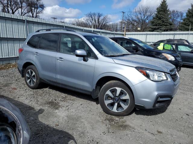 Photo 3 VIN: JF2SJAGC9JH456028 - SUBARU FORESTER 