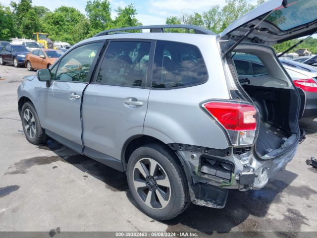 Photo 2 VIN: JF2SJAGC9JH470320 - SUBARU FORESTER 