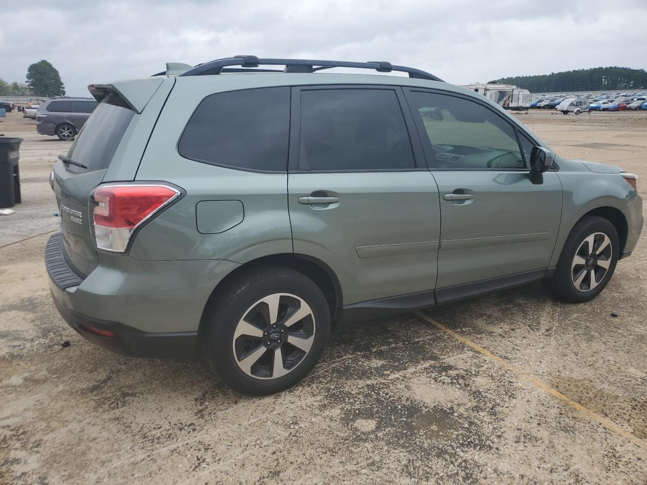 Photo 2 VIN: JF2SJAGCXHH423419 - SUBARU FORESTER 