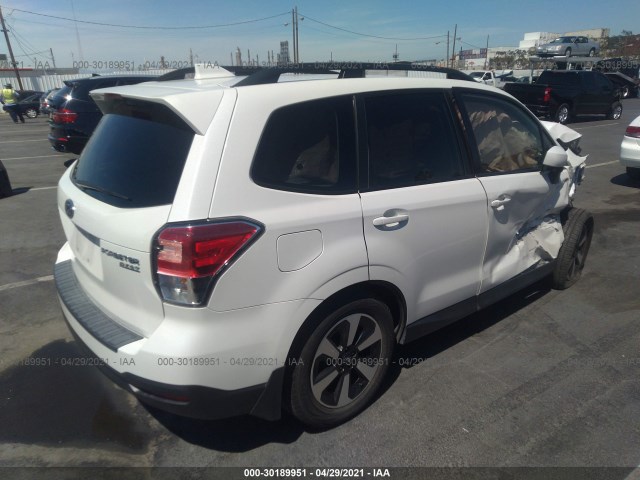 Photo 3 VIN: JF2SJAGCXHH487878 - SUBARU FORESTER 