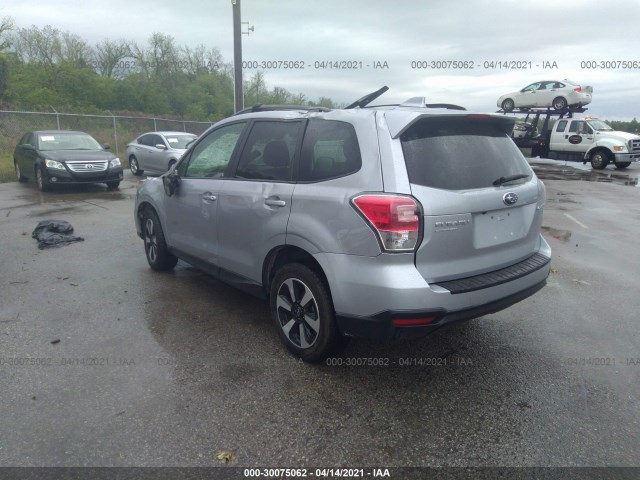 Photo 2 VIN: JF2SJAGCXJH519508 - SUBARU FORESTER 