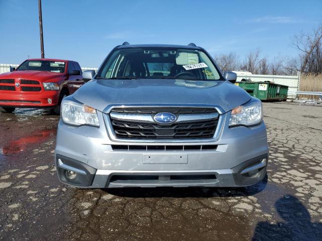 Photo 4 VIN: JF2SJAGCXJH553299 - SUBARU FORESTER 2 