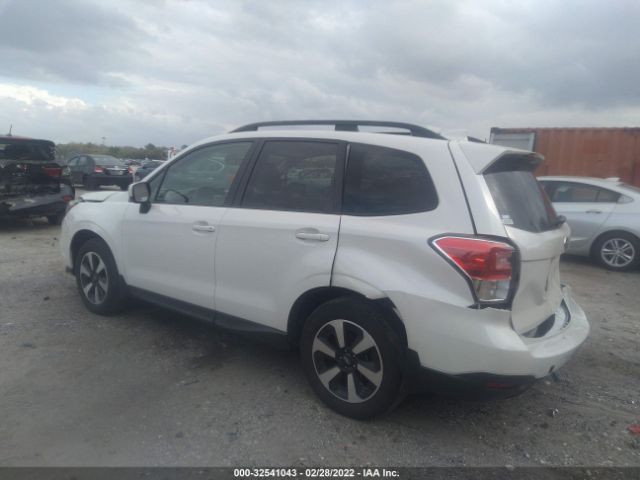 Photo 2 VIN: JF2SJAGCXJH554761 - SUBARU FORESTER 