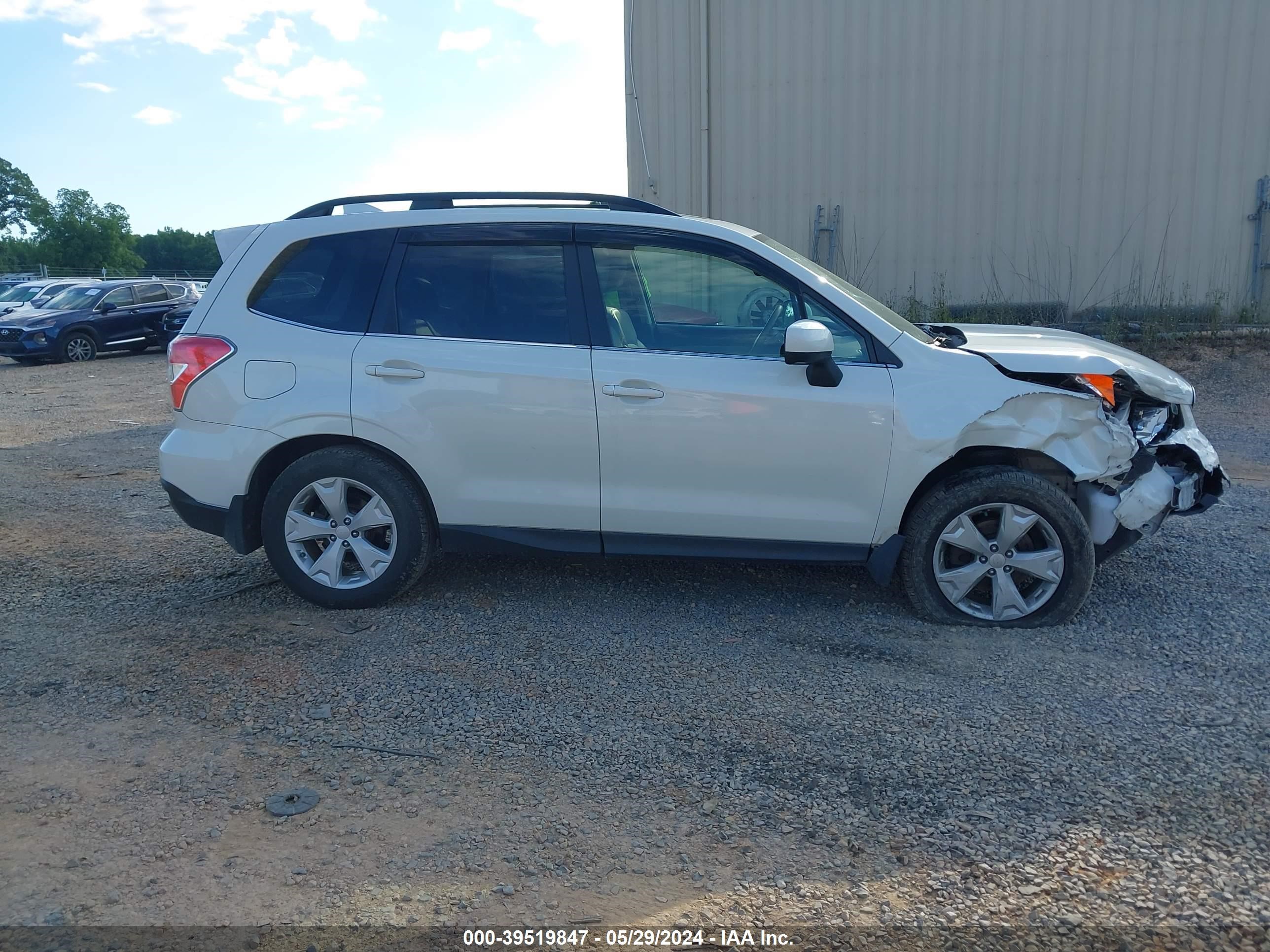 Photo 12 VIN: JF2SJAHC0GH440209 - SUBARU FORESTER 