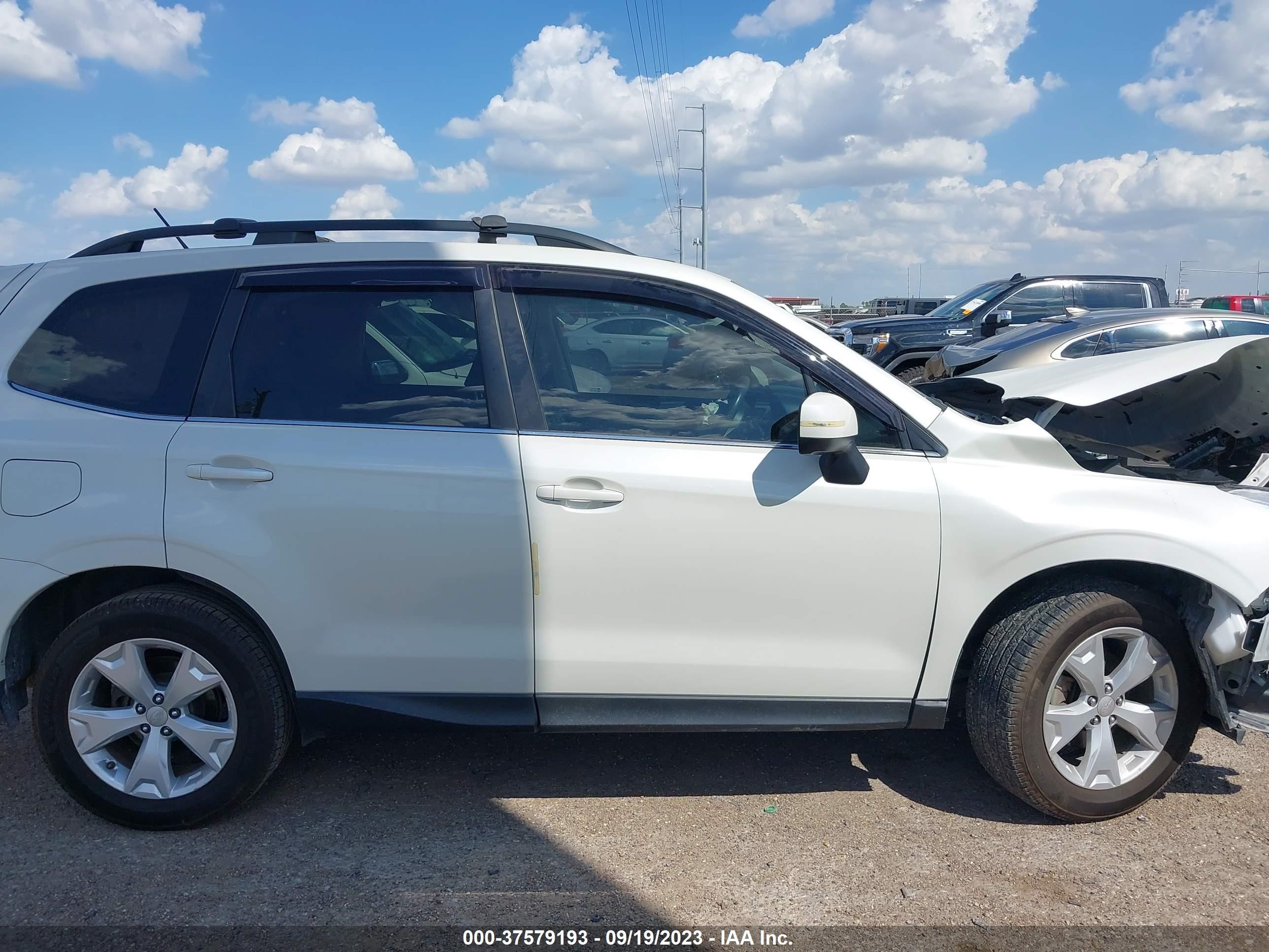 Photo 13 VIN: JF2SJAHC5FH464536 - SUBARU FORESTER 