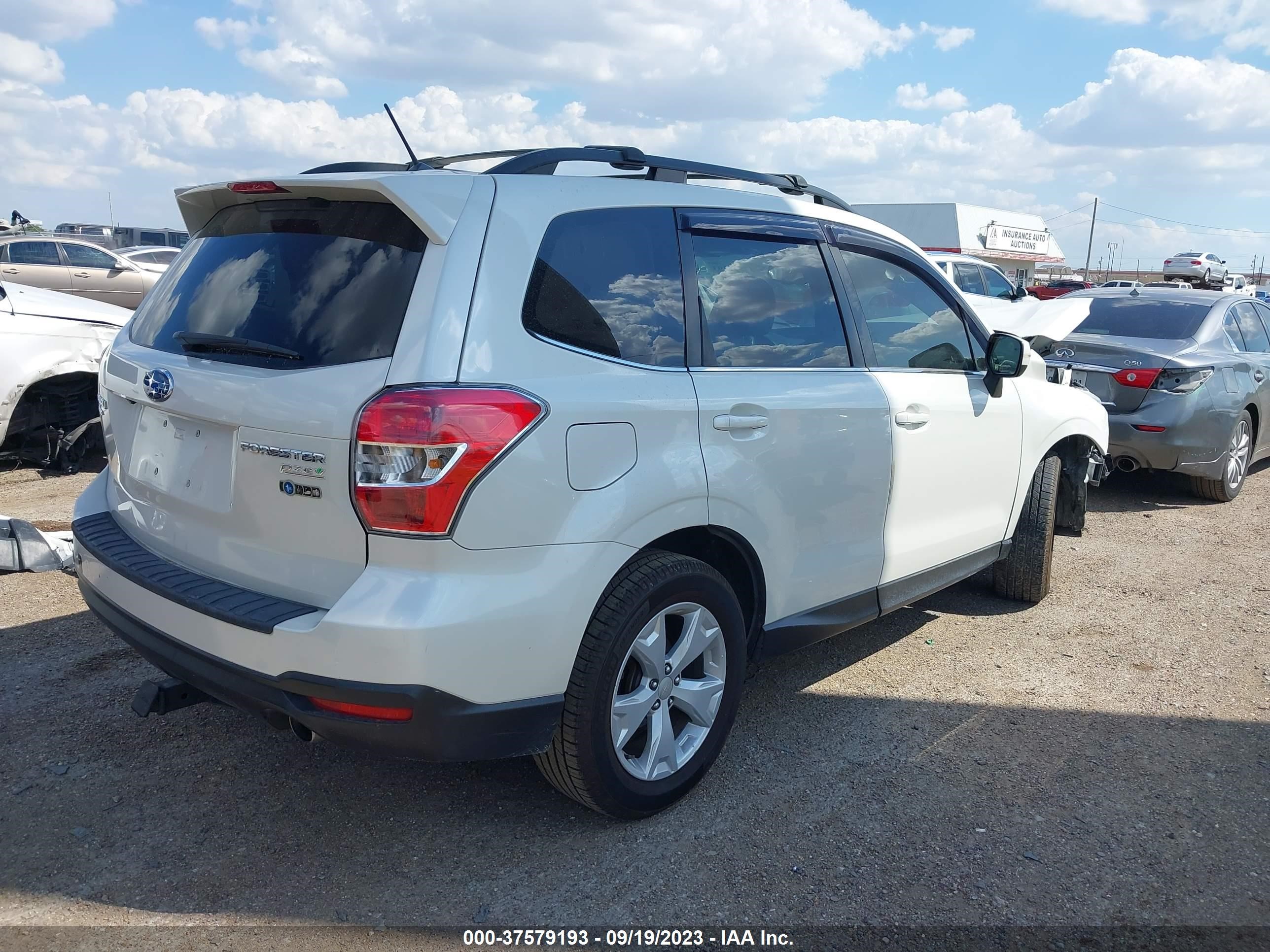 Photo 3 VIN: JF2SJAHC5FH464536 - SUBARU FORESTER 