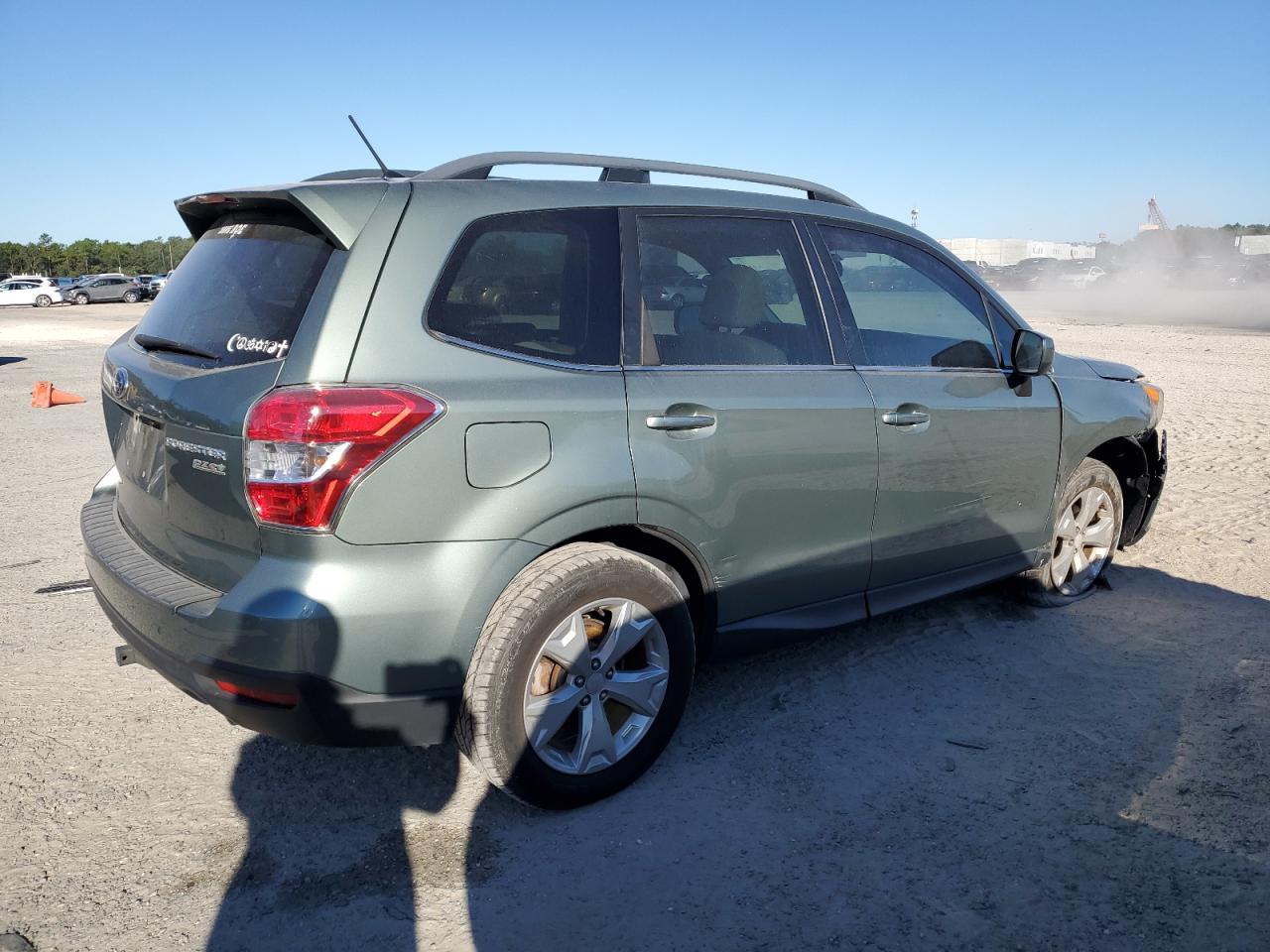 Photo 2 VIN: JF2SJAHC6FH428922 - SUBARU FORESTER 