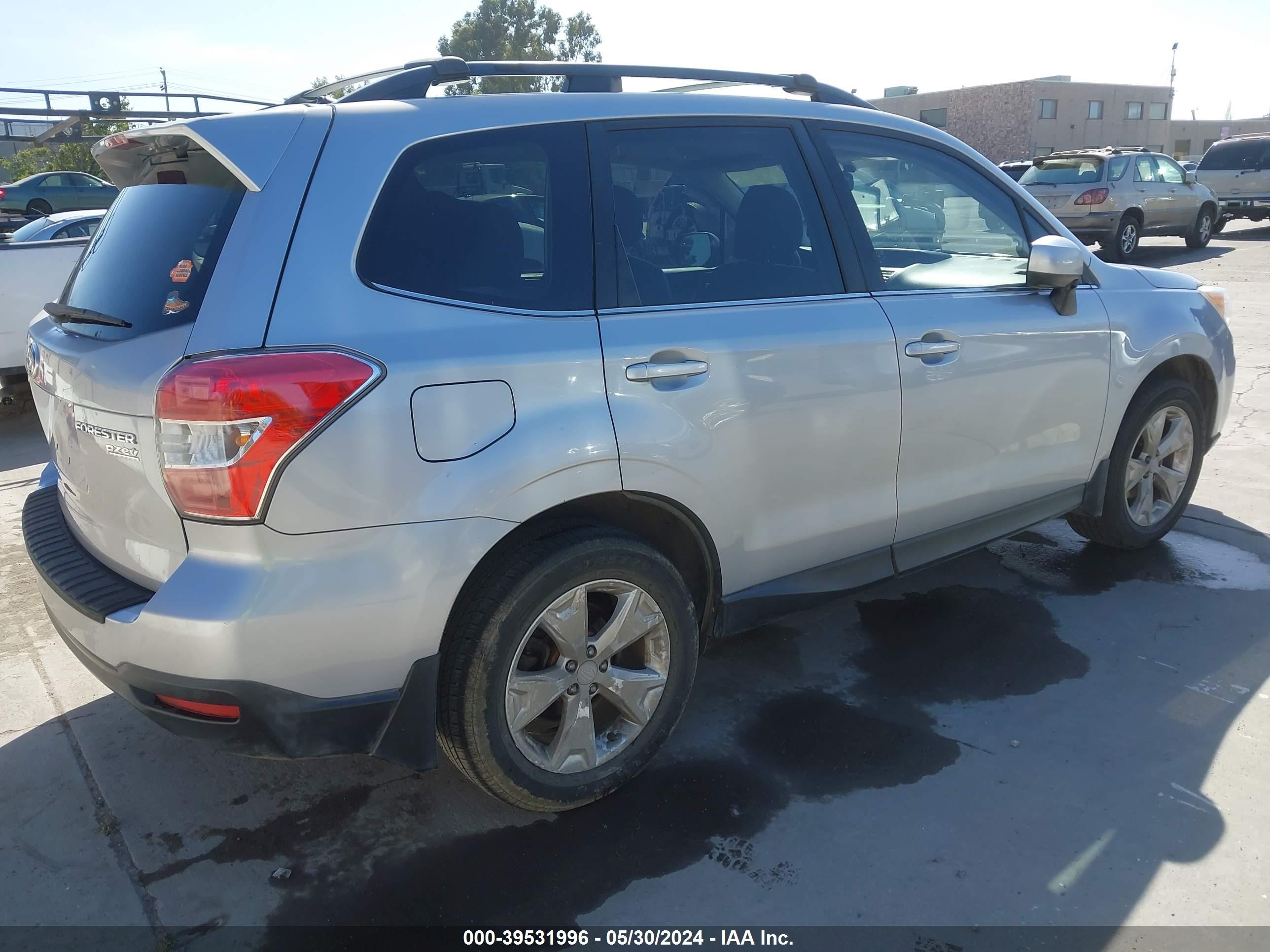 Photo 3 VIN: JF2SJAHC6FH591165 - SUBARU FORESTER 