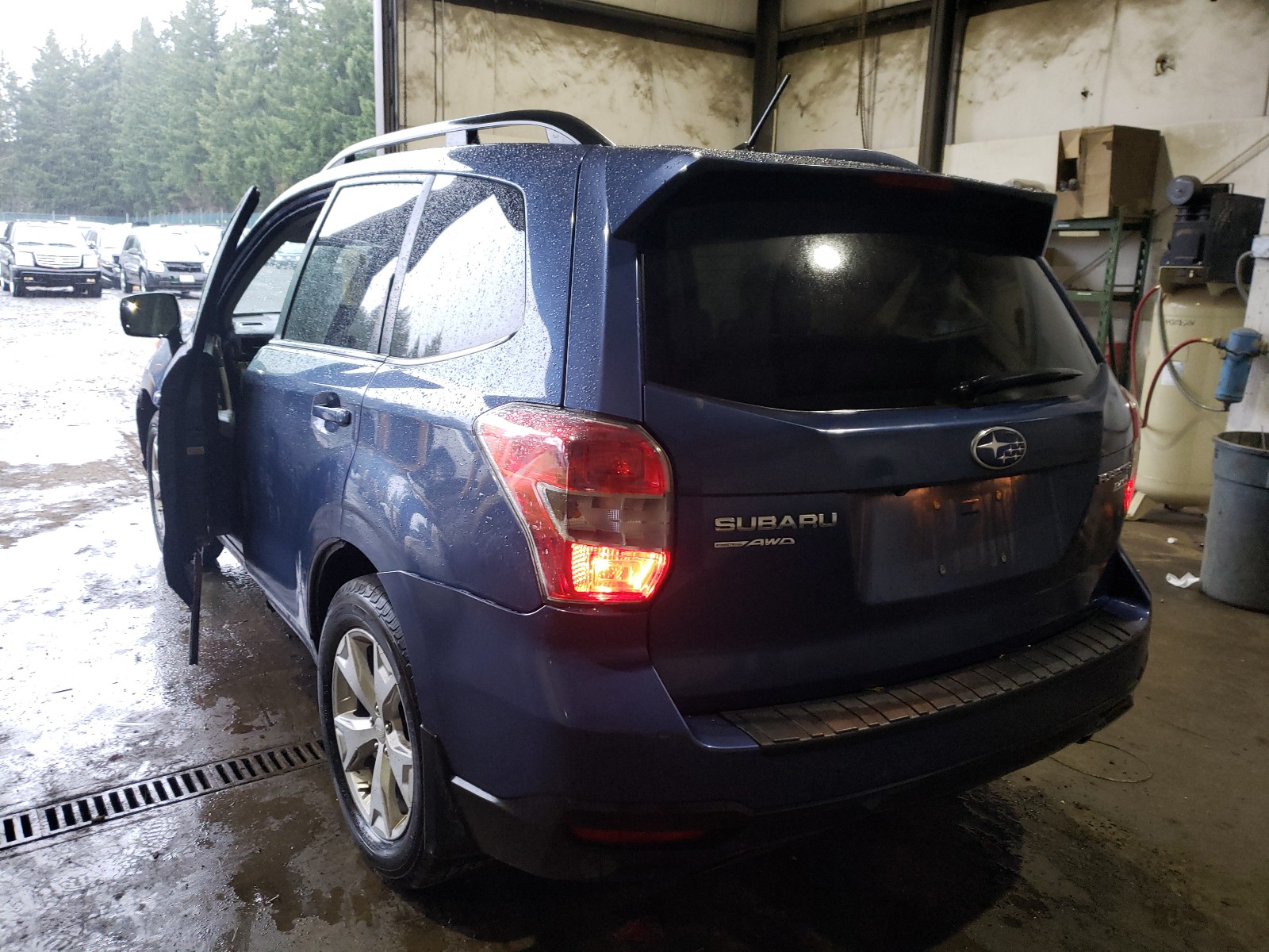 Photo 2 VIN: JF2SJAHC7EH458400 - SUBARU FORESTER 2 