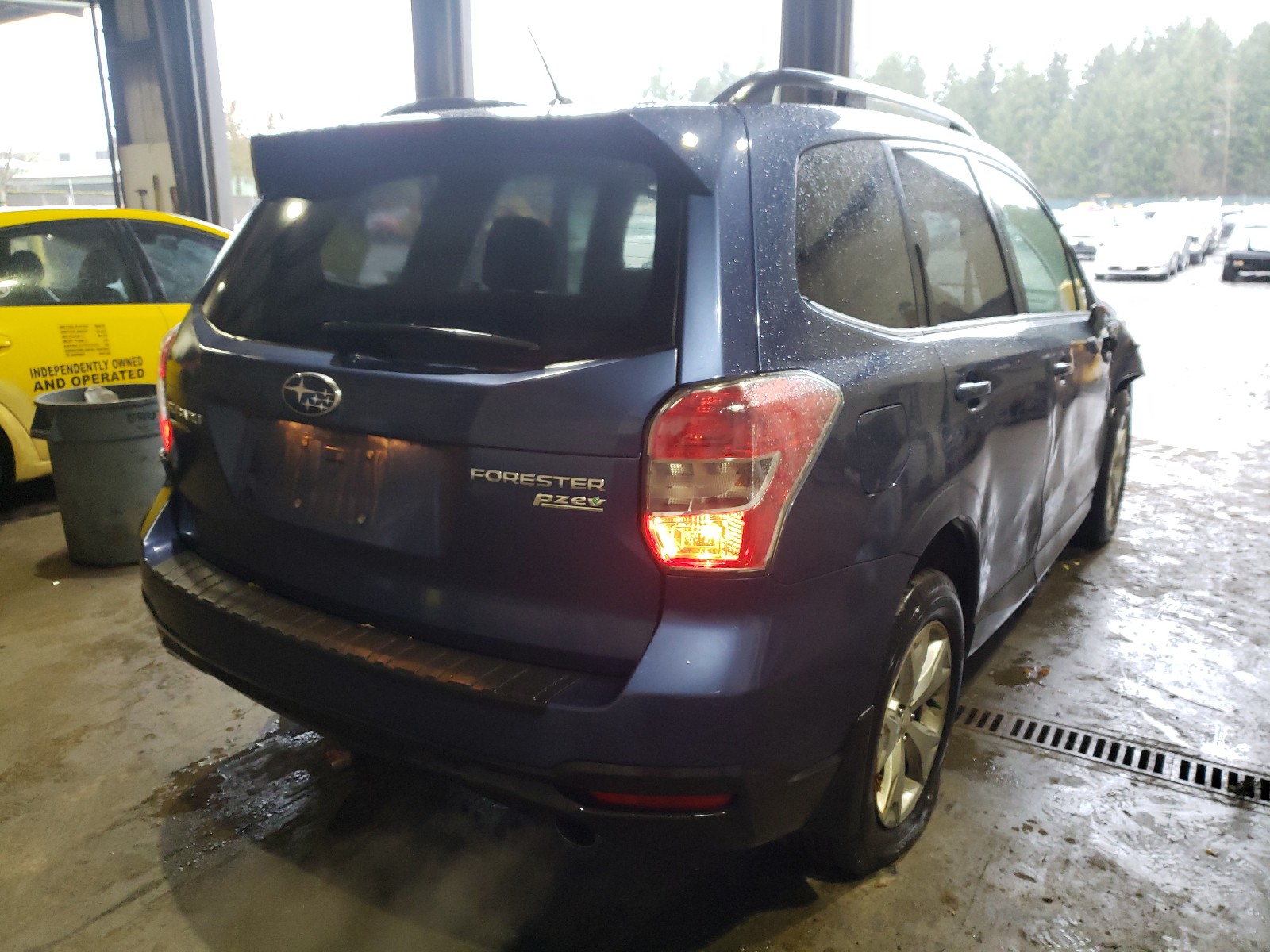 Photo 3 VIN: JF2SJAHC7EH458400 - SUBARU FORESTER 2 