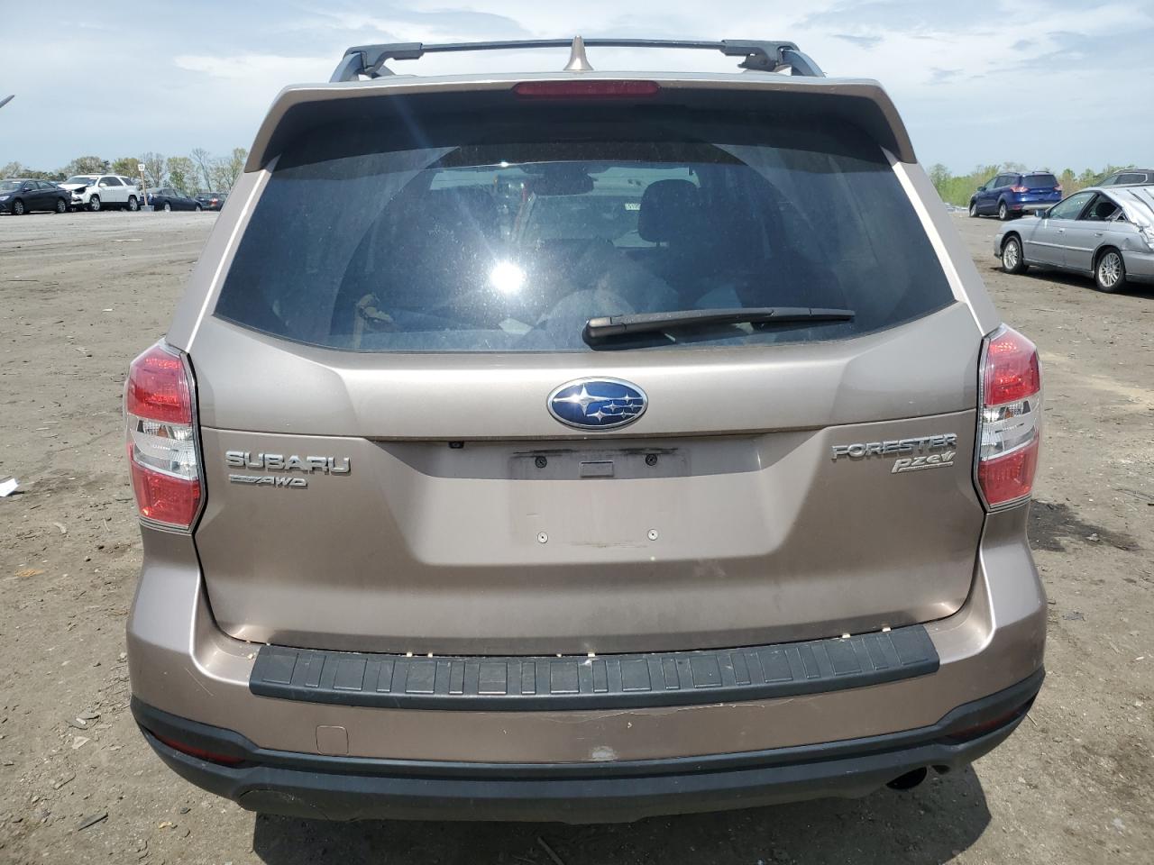 Photo 5 VIN: JF2SJAHC8GH529557 - SUBARU FORESTER 