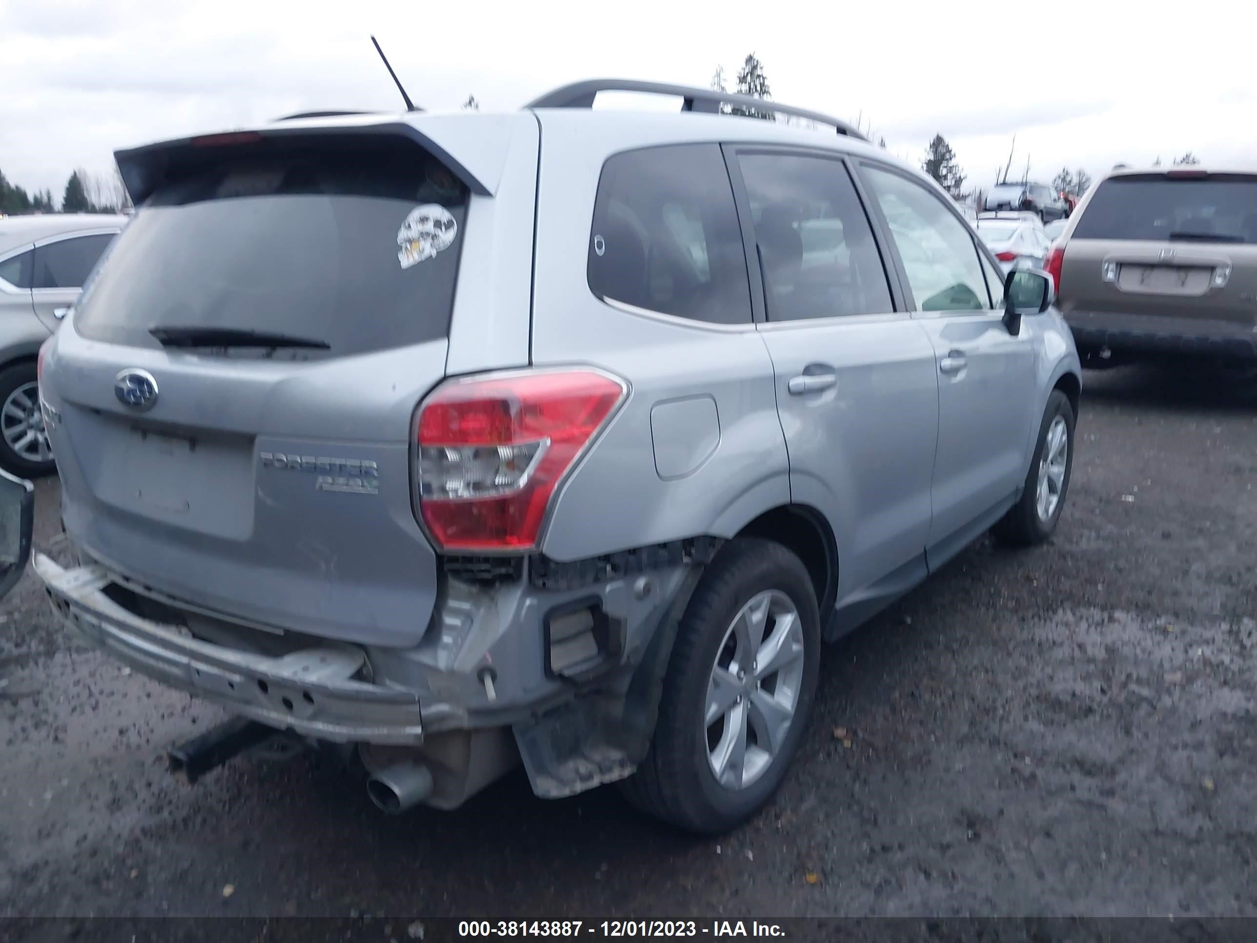 Photo 3 VIN: JF2SJAHC9FH551212 - SUBARU FORESTER 