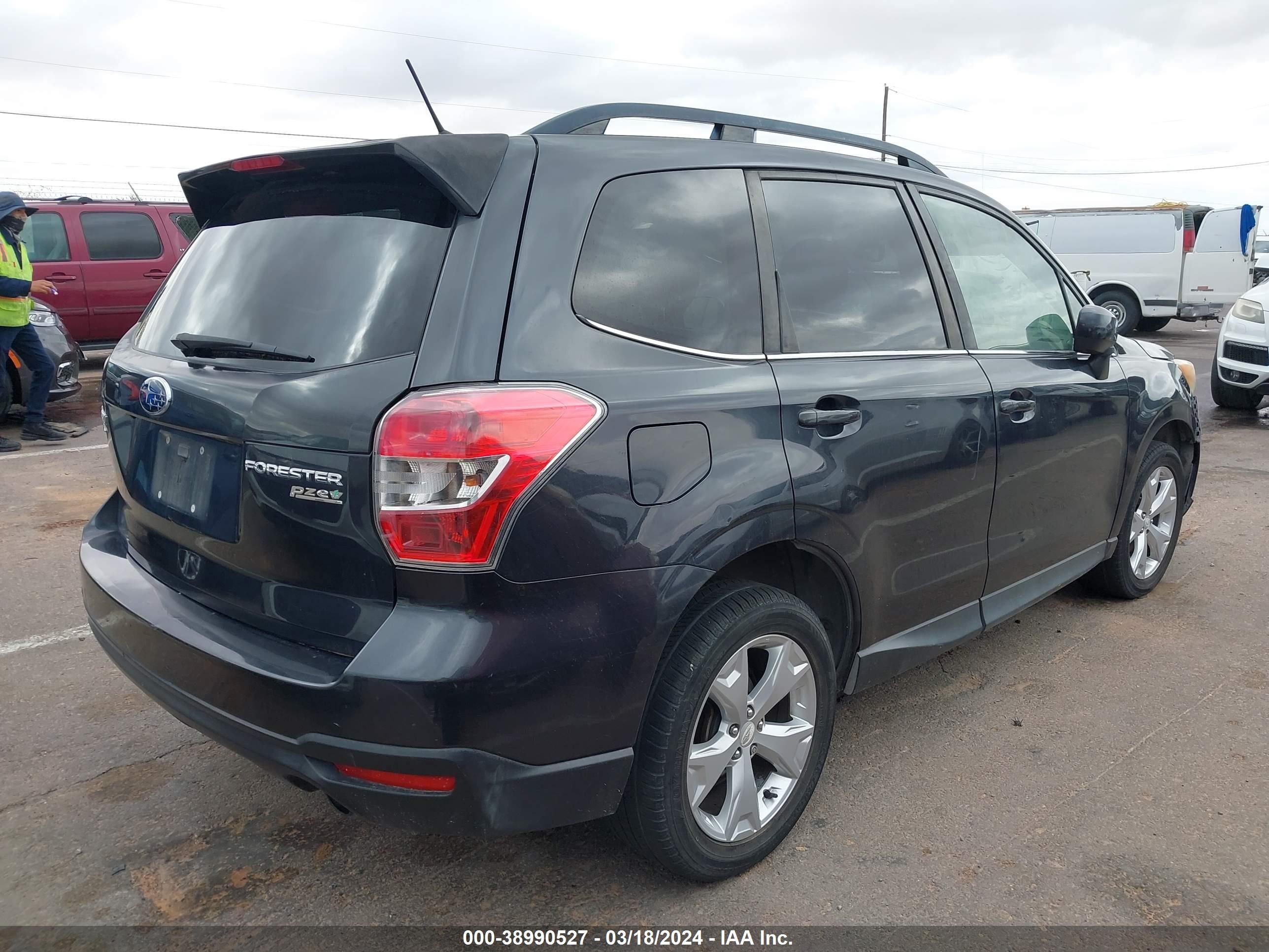 Photo 3 VIN: JF2SJAJC0EH453274 - SUBARU FORESTER 