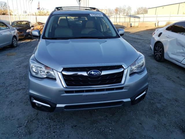 Photo 4 VIN: JF2SJAJC2JH405852 - SUBARU FORESTER 