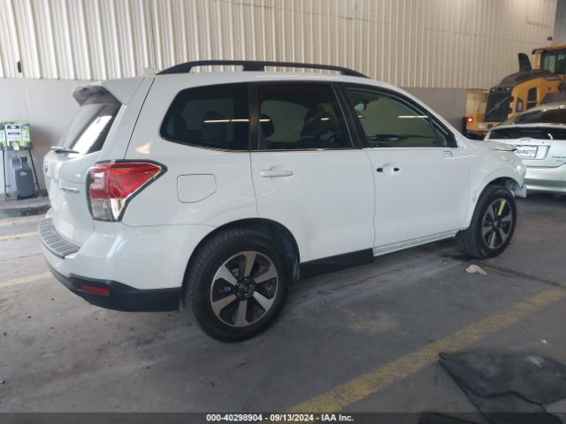 Photo 3 VIN: JF2SJAJC2JH541527 - SUBARU FORESTER 