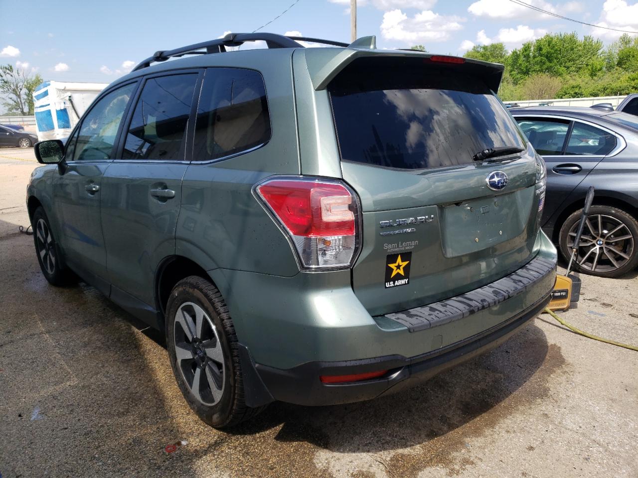 Photo 1 VIN: JF2SJAJC6HH511294 - SUBARU FORESTER 