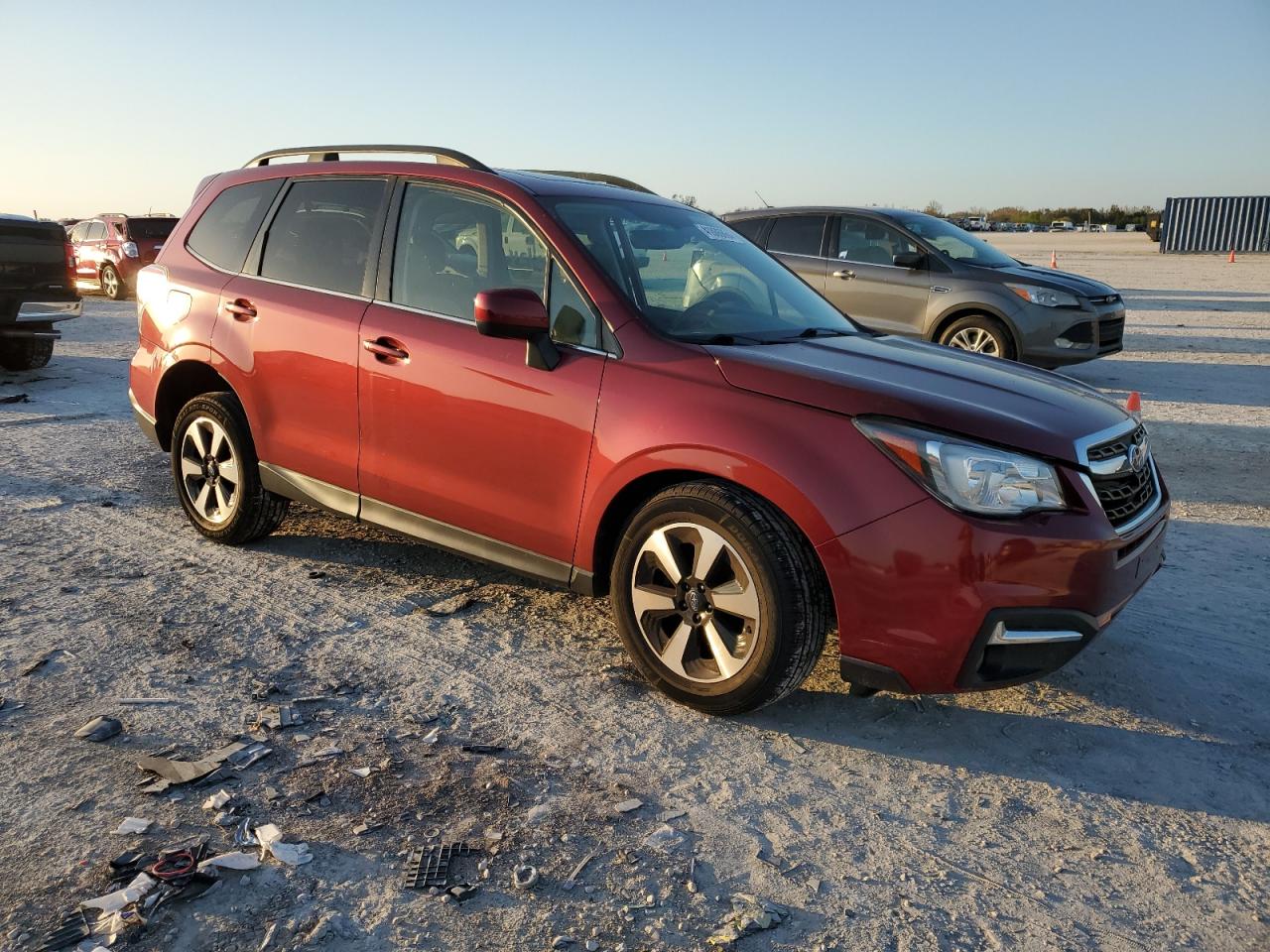 Photo 3 VIN: JF2SJAJC7JH429838 - SUBARU FORESTER 