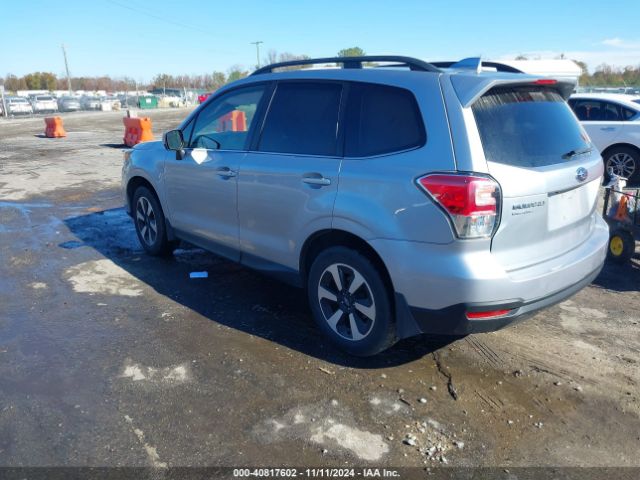 Photo 2 VIN: JF2SJAJC7JH501198 - SUBARU FORESTER 