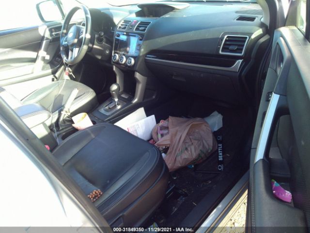 Photo 4 VIN: JF2SJAJC7JH552233 - SUBARU FORESTER 