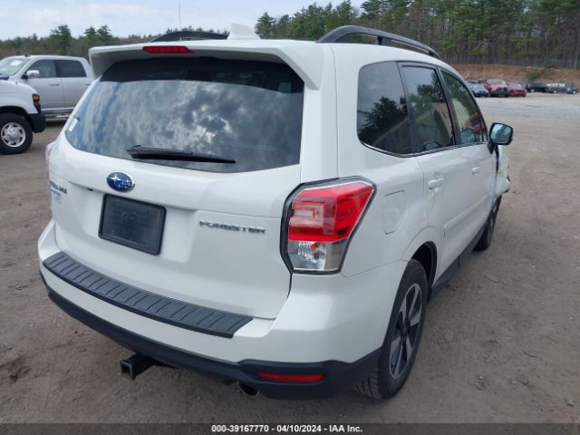 Photo 3 VIN: JF2SJAJC7JH617582 - SUBARU FORESTER 