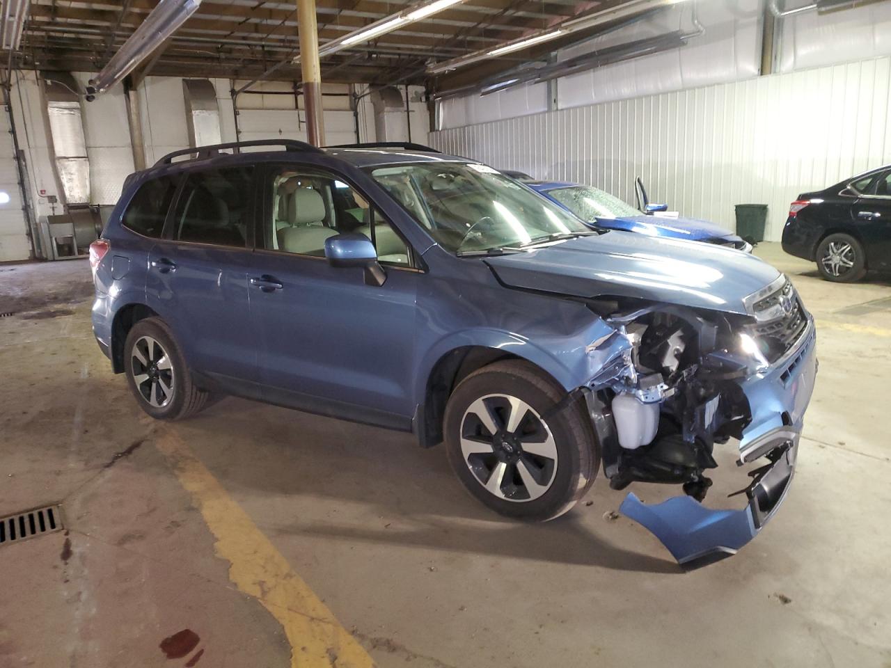 Photo 3 VIN: JF2SJAJC8JH488638 - SUBARU FORESTER 