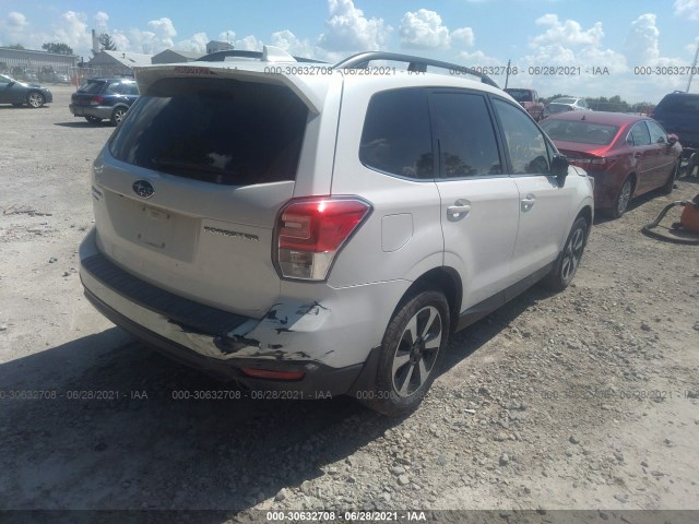 Photo 3 VIN: JF2SJAJC9JH610102 - SUBARU FORESTER 