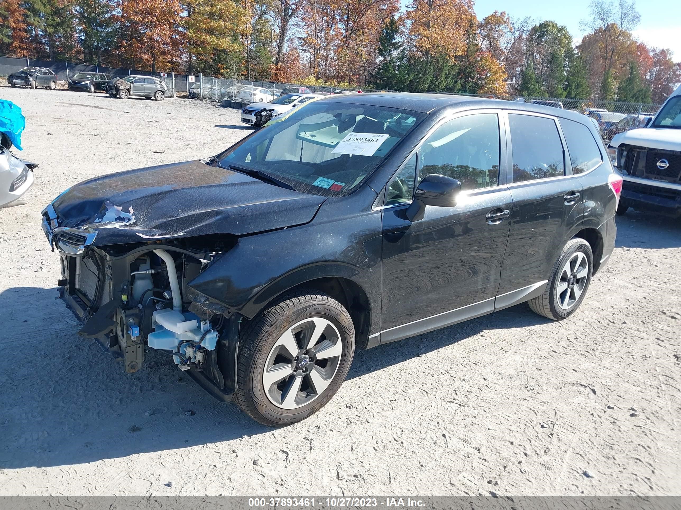 Photo 1 VIN: JF2SJAJCXJH414685 - SUBARU FORESTER 