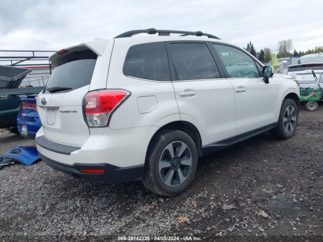 Photo 3 VIN: JF2SJALC6JH535601 - SUBARU FORESTER 