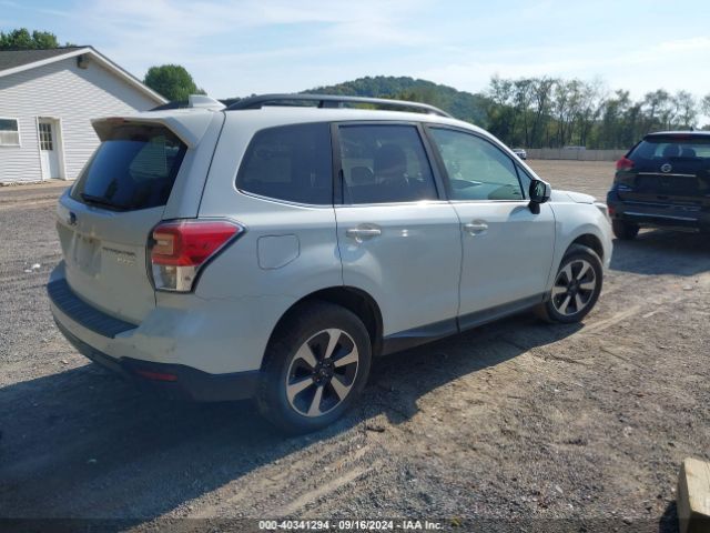 Photo 3 VIN: JF2SJARC0HH572533 - SUBARU FORESTER 