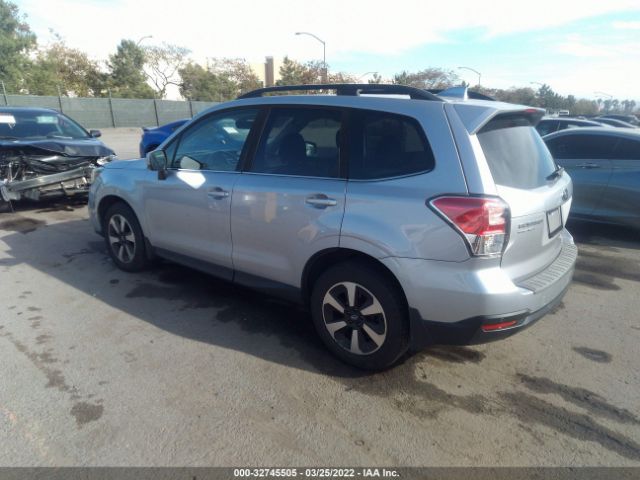 Photo 2 VIN: JF2SJARC0JH519207 - SUBARU FORESTER 