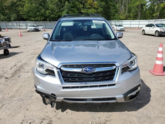 Photo 4 VIN: JF2SJARC3JH425841 - SUBARU FORESTER 2 