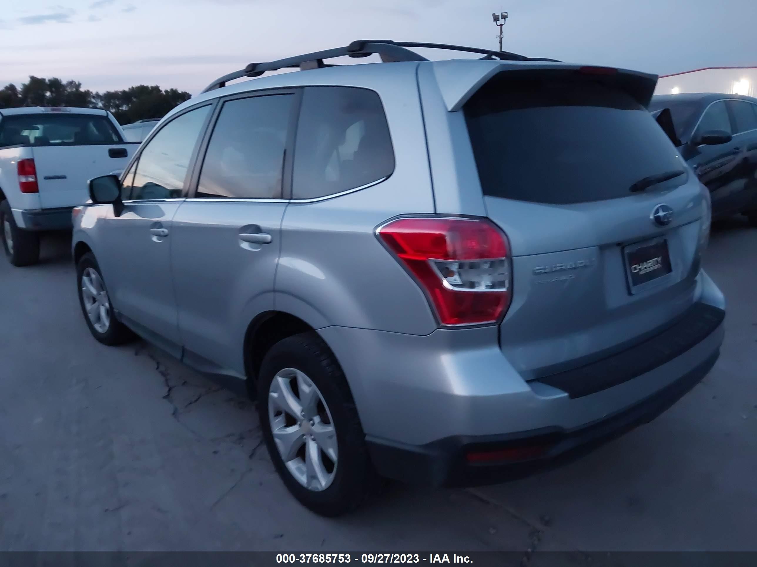 Photo 2 VIN: JF2SJARC4FH835149 - SUBARU FORESTER 