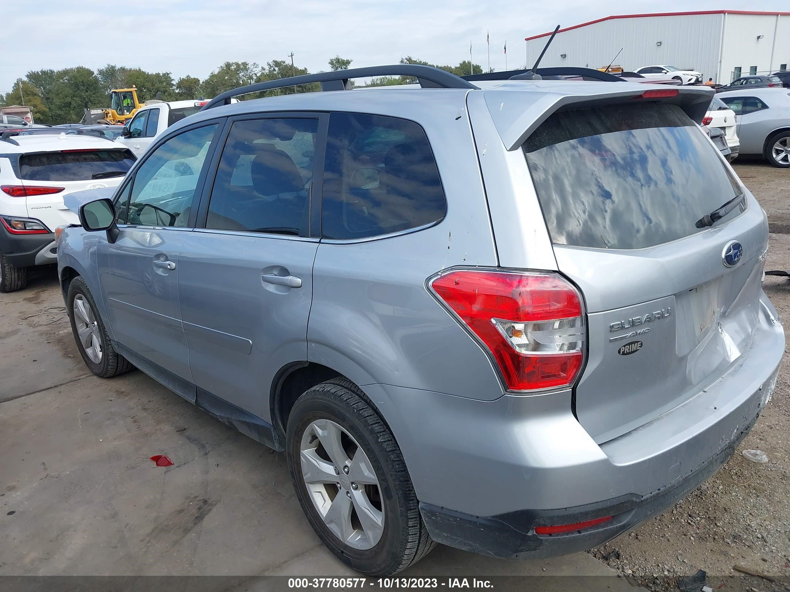 Photo 2 VIN: JF2SJARC9FH536174 - SUBARU FORESTER 