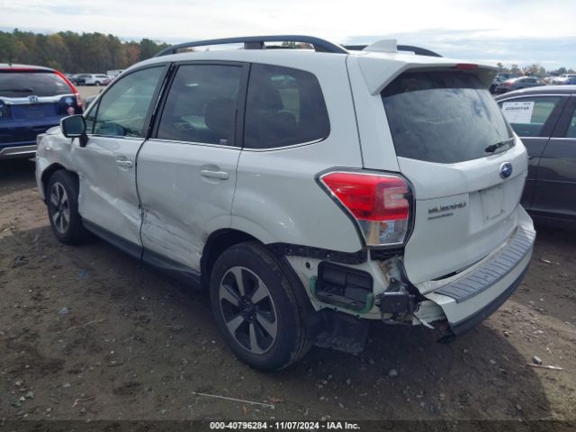 Photo 2 VIN: JF2SJARC9JH417422 - SUBARU FORESTER 