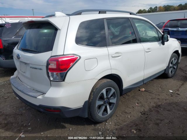 Photo 3 VIN: JF2SJARC9JH417422 - SUBARU FORESTER 