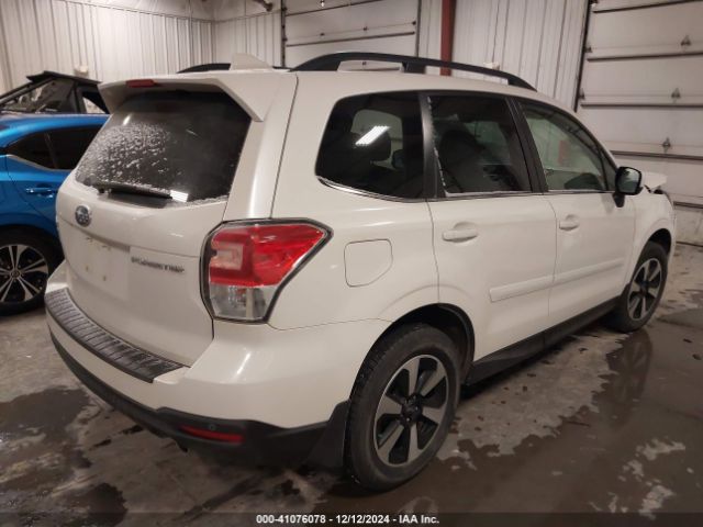 Photo 3 VIN: JF2SJARC9JH482464 - SUBARU FORESTER 