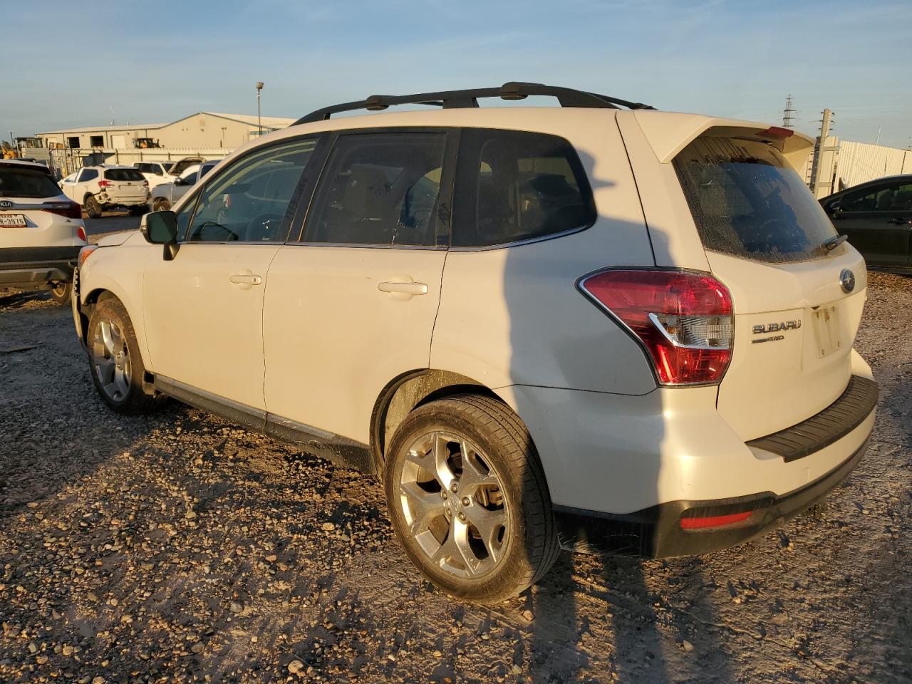 Photo 1 VIN: JF2SJAUC6FH586070 - SUBARU FORESTER 