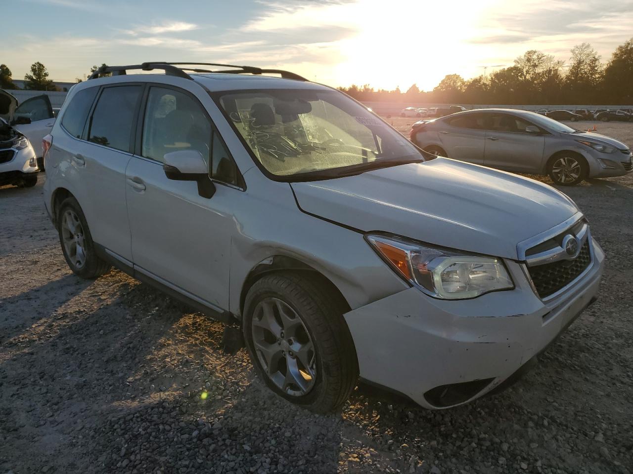 Photo 3 VIN: JF2SJAUC6FH586070 - SUBARU FORESTER 