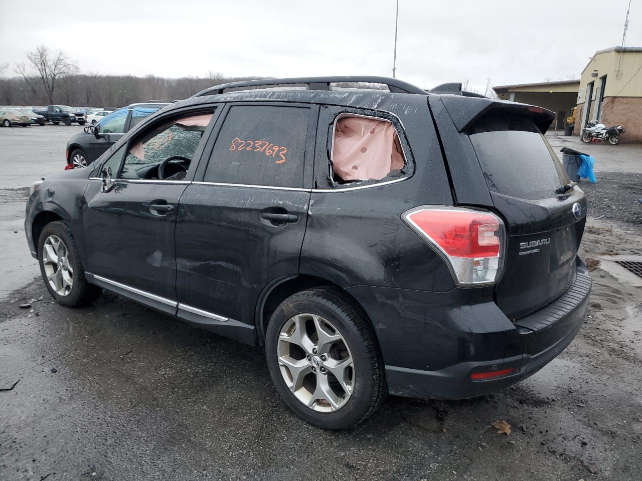 Photo 1 VIN: JF2SJAWC2HH507848 - SUBARU FORESTER 