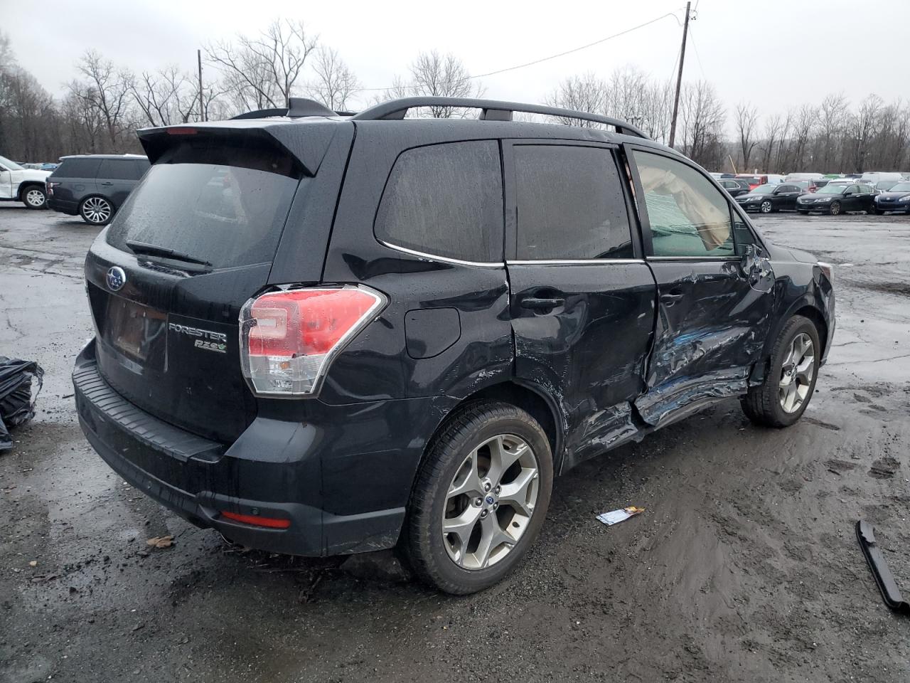 Photo 2 VIN: JF2SJAWC2HH507848 - SUBARU FORESTER 