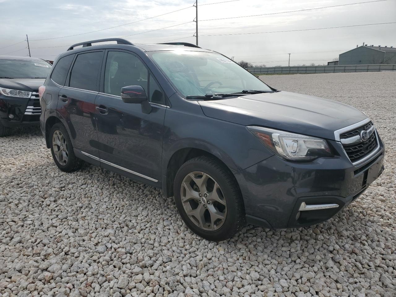 Photo 3 VIN: JF2SJAWC4JH456200 - SUBARU FORESTER 