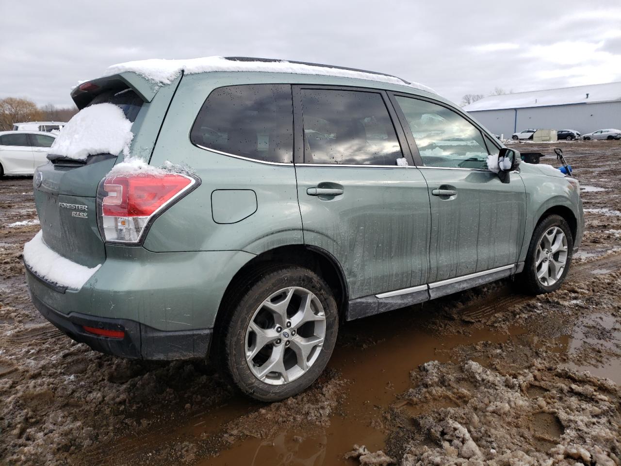 Photo 2 VIN: JF2SJAWC7HH501446 - SUBARU FORESTER 